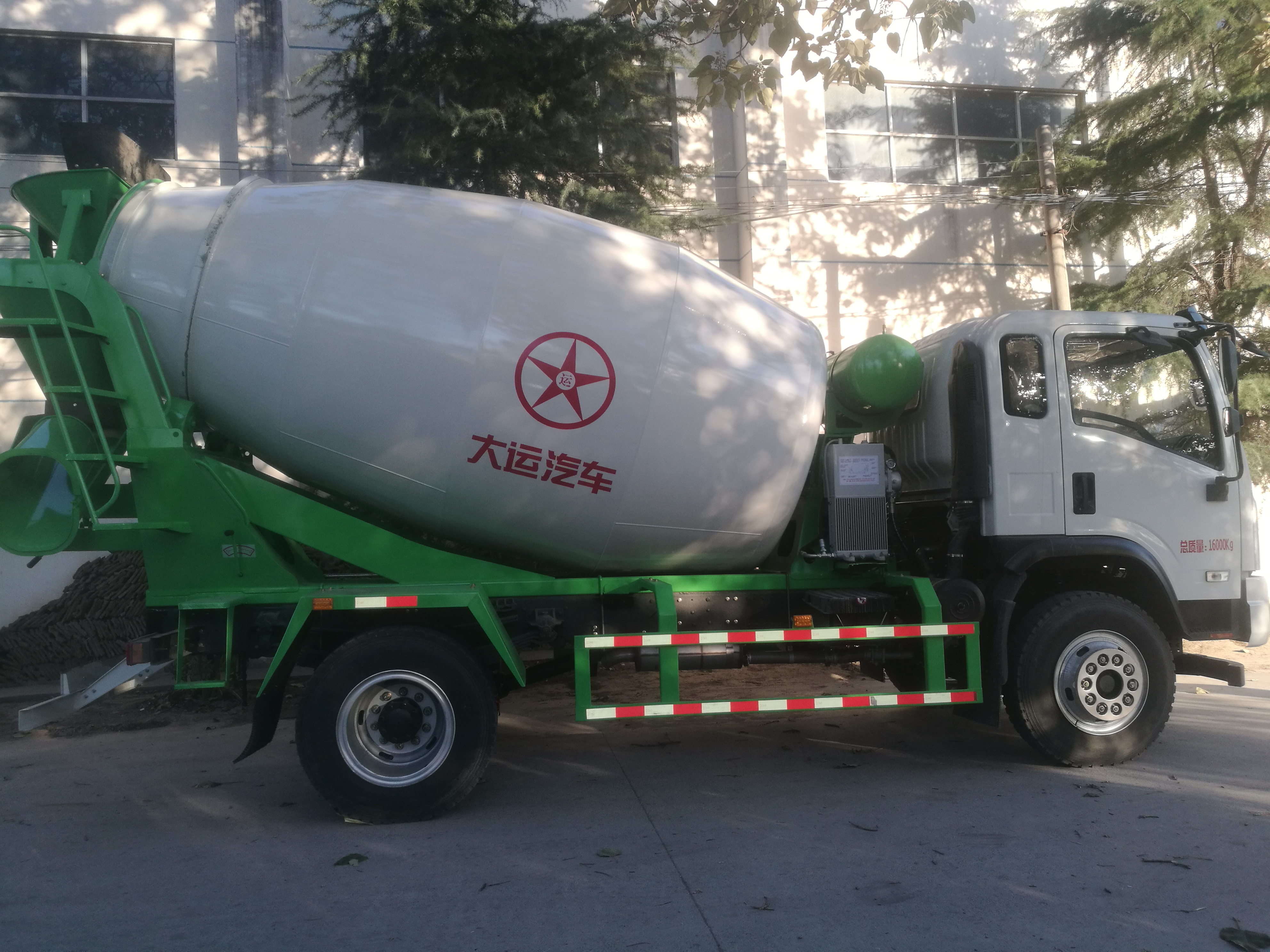 中國工程機(jī)械新目標(biāo)：健康 持續(xù) 綠色